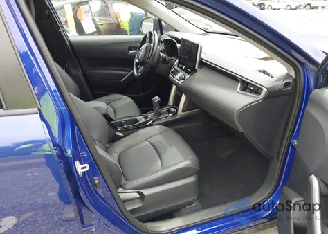 2023 Toyota Corolla Cross Xle from USA, damaged, VIN 7MUDAABG3PV052752